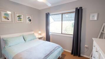 2 bedrooms, iron/ironing board, travel cot, free WiFi