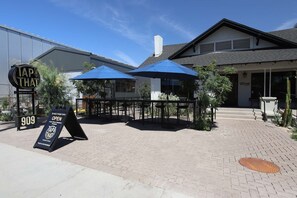 Exterior - Retro Studio in the Heart of DTPH - Very Walkable (Phoenix)