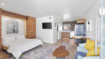 Iron/ironing board, travel crib, WiFi, bed sheets