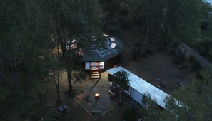 Cabin | Property grounds - The Round House in Filandia - Campsite (Filandia)