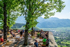Sundeck - Burg Altpernstein (Micheldorf in Oberoesterreich)
