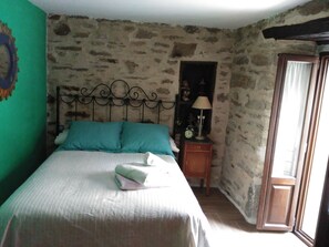 2 bedrooms - Rural house, traditional rustic style, old town of Puebla de Sanabria (Puebla de Sanabria zamora)