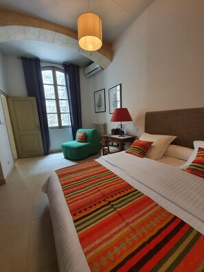 1 chambre, fer et planche à repasser, lit parapluie, Wi-Fi gratuit
