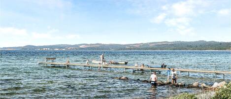 Nær stranden og fisking