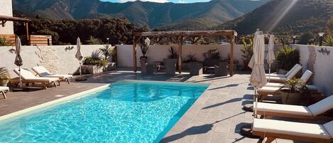 Outdoor pool, a heated pool