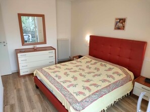 2 habitaciones, tabla de planchar con plancha y wifi gratis 