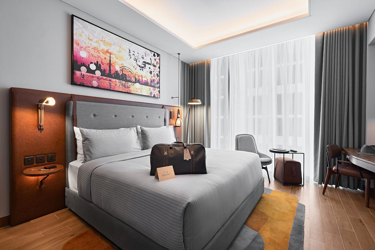 Junior Suite | 1 bedroom, down duvets, memory-foam beds, minibar
