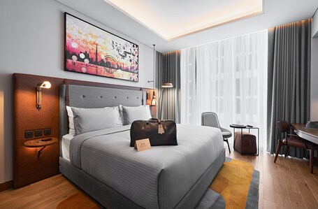 Revier Hotel Dubai - Image 35