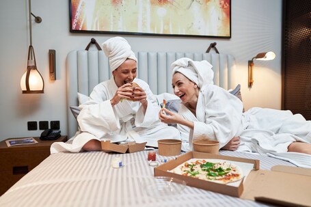 Revier Hotel Dubai - Image 18