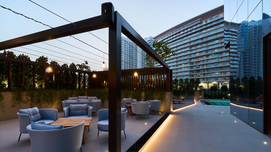 Revier Hotel - Dubai