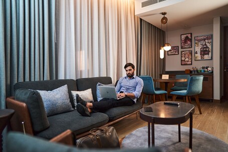 Revier Hotel Dubai - Image 42