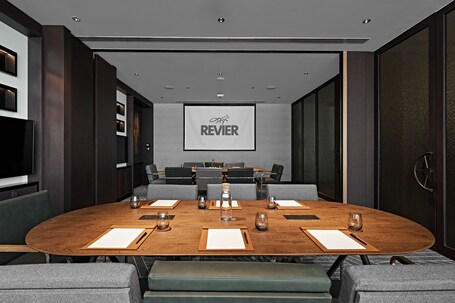 Revier Hotel Dubai - Image 27