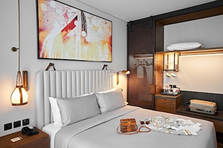 Revier Hotel Dubai - Image 30