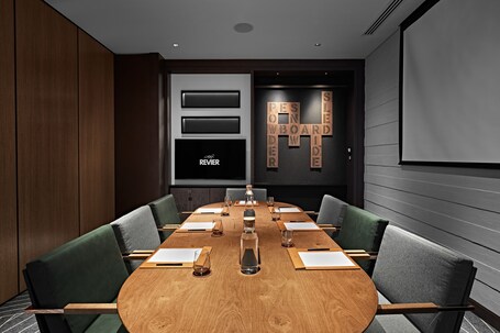 Revier Hotel Dubai - Image 16