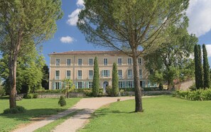 Exterior - Le Domaine de la Monestarié<br>Charm, elegance and scents of Tuscany (BERNAC)