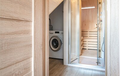 2 bedroom amazing home in Ploskinia