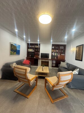 Smart TV - Casa Situada en el Centro de Sa Pobla con una Distancia a la Playa de 11 Kilometros Atravesando el Parque Natural de sa Albufera (Sa Pobla)