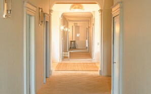 Interior - Le Domaine de la Monestarié
Charm, elegance and scents of Tuscany (BERNAC)