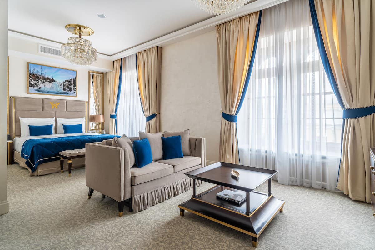 Junior Suite | 1 quarto, roupas de cama premium, frigobar (abastecido com itens grátis)