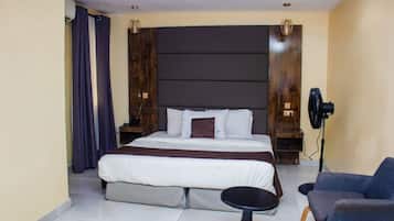 In-room safe, desk, laptop workspace, iron/ironing board