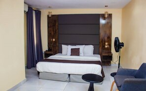 In-room safe, desk, laptop workspace, iron/ironing board - Valley Front View Hotel (Lagos)