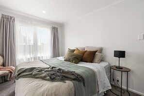 2 chambres, fer et planche à repasser, Wi-Fi gratuit, draps fournis