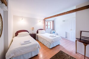 Apartment (1 Bedroom) | 1 bedroom, laptop workspace, bed sheets - The Stables, Valley Farm Barns Snape, (Saxmundham)