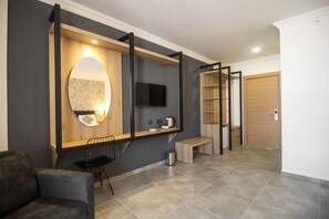 Espace de travail pour ordinateur portable, Wi-Fi, draps fournis