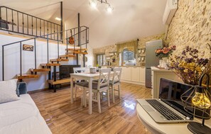 Interior - 1 bedroom beach front home in Zaton (Zaton)