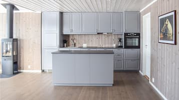 Refrigerador, horno, parrilla de estufa y lavavajillas