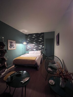 Desk, iron/ironing board, free WiFi, bed sheets