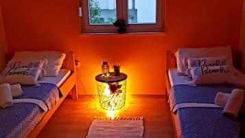 2 bedrooms, desk, iron/ironing board, free WiFi