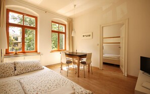 1 chambre, fer et planche Ă repasser, lit parapluie, Wi-Fi gratuit