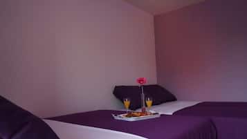 1 dormitorio, escritorio, tabla de planchar con plancha y wifi gratis