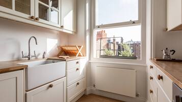 Appartamento (2 Bedrooms) | Cucina privata | Frigorifero, forno, piano cottura, lavastoviglie