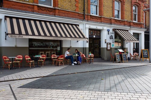 Cresswell Gardens IV by Onefinestay