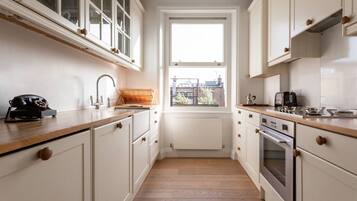 Apartment (2 Bedrooms) | Private kitchen