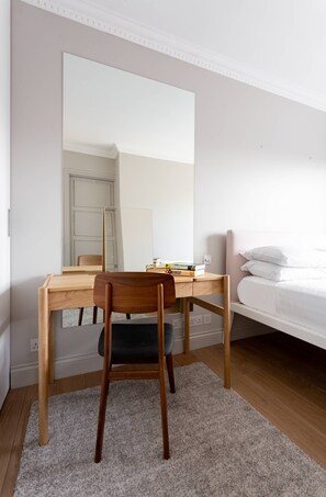 公寓 (2 Bedrooms) | 2 間臥室、獨特裝潢、布置獨特、書桌