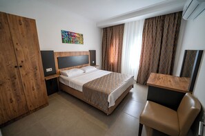 Suit Oda | Minibar, in-room safe, desk, laptop workspace - Club Efes Otel (Silifke)