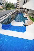 Piscina externa sazonal
