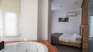 Private pool