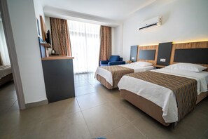 Suit Oda | Minibar, in-room safe, desk, laptop workspace - Club Efes Otel (Silifke)