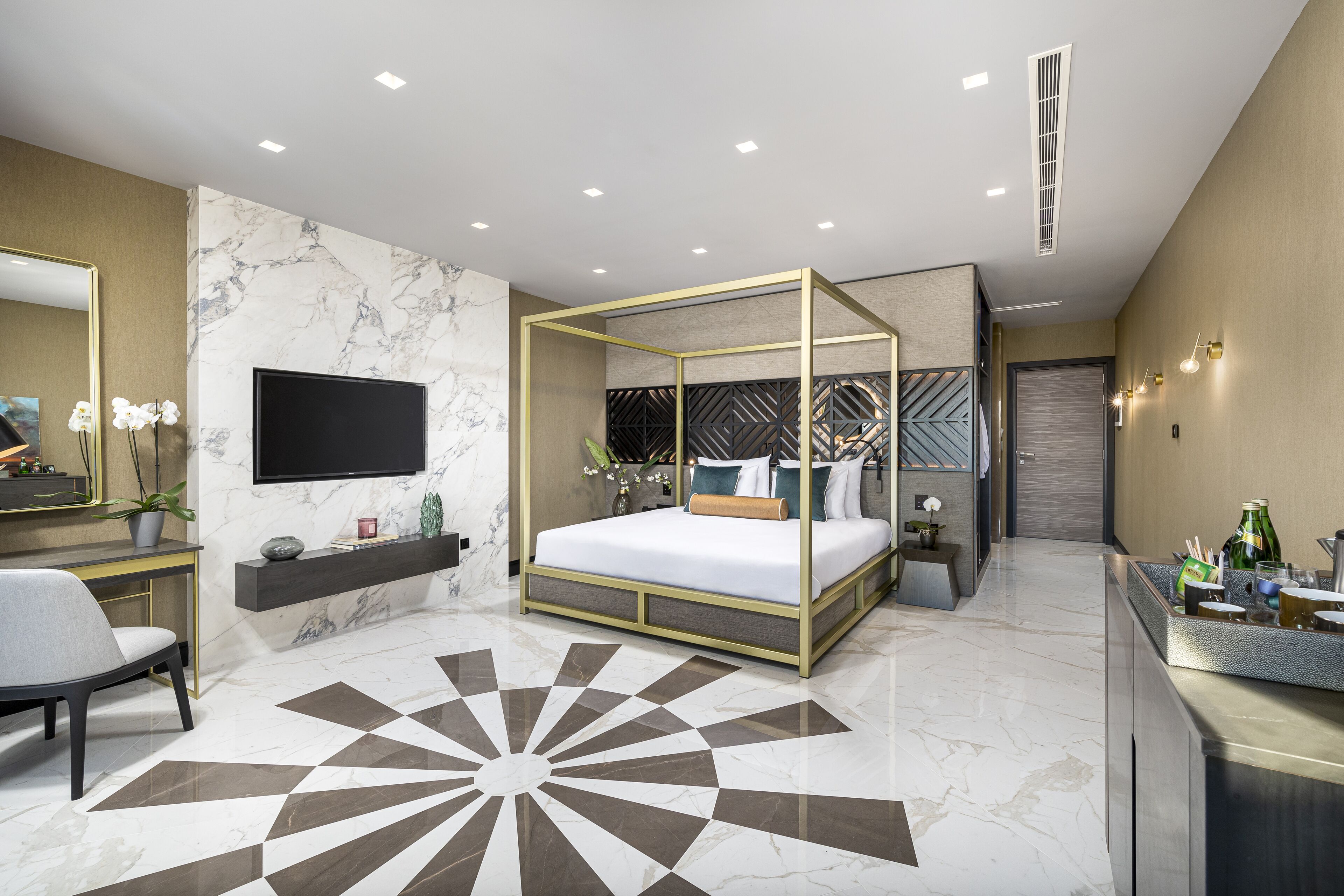 Habitación doble exclusiva | Sábanas italianas Frette, ropa de cama de alta calidad y minibar 