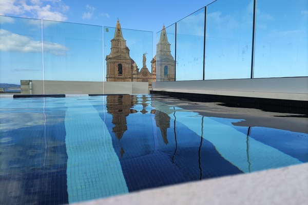 Indoor pool, outdoor pool, open 8:00 AM to 8:00 PM, sun loungers
