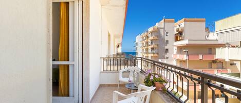 Apartment | 3 bedrooms, iron/ironing board