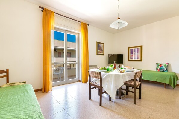 Apartment | Living area