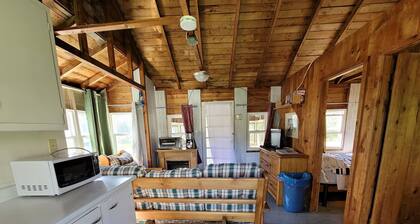 3 Lake Cabins for 10 people. Enjoy Fishing/Swimming/Boating/Hiking/Bonfire &More