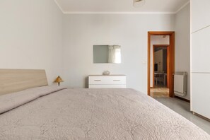 Apartment | 2 bedrooms, iron/ironing board