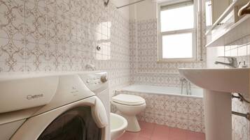 Apartment | Bathroom | Bathtub, hair dryer, bidet
