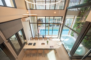 Exclusive TownHome Pool Villa | 고급 침구, 객실 내 금고, 책상, 암막 커튼